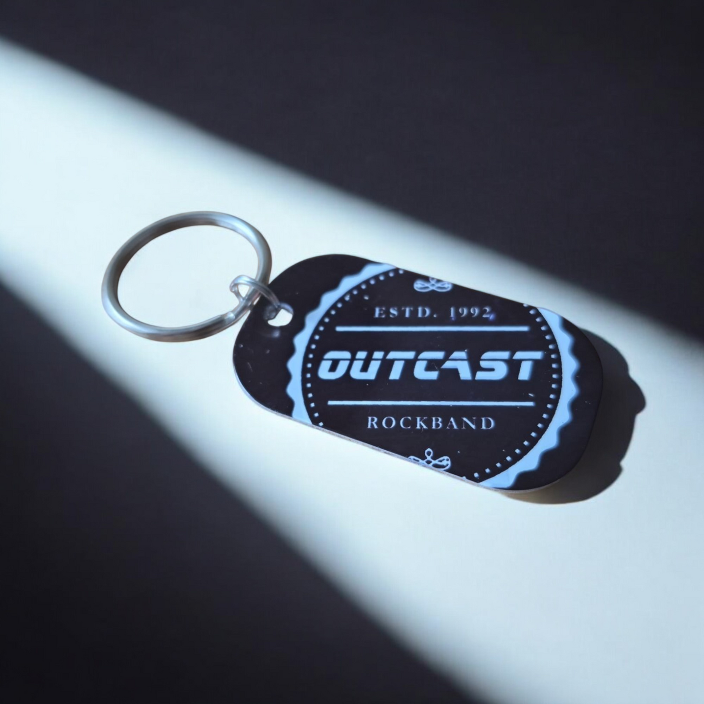 OUTCAST Sleutelhanger (Tag)